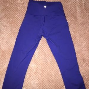 Size 6 purple Lululemon Wunder unders